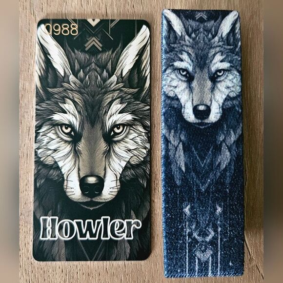 ZOX "HOWLER" #988 CREATURES OF THE NIGHT Hween Collectible Wolf GOLDIE Wristband - Picture 1 of 9